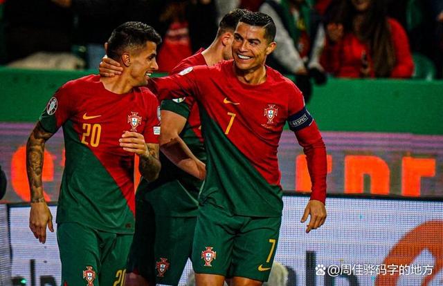 包含追踪欧预赛赛况,球员表现引人瞩目的词条 包含追踪欧预赛赛况,球员表现引人瞩目的词条