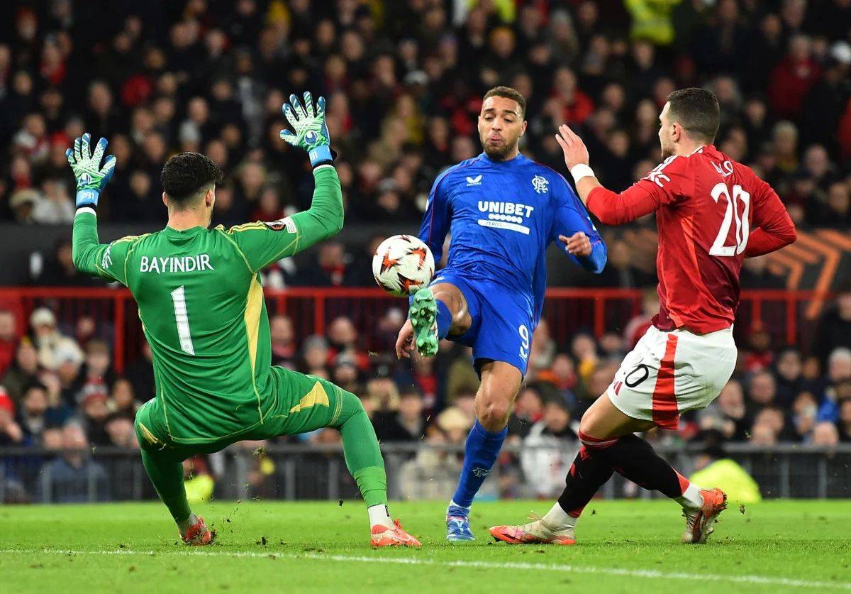 曼联新星爆发，挑战蒙特雷防线坚固