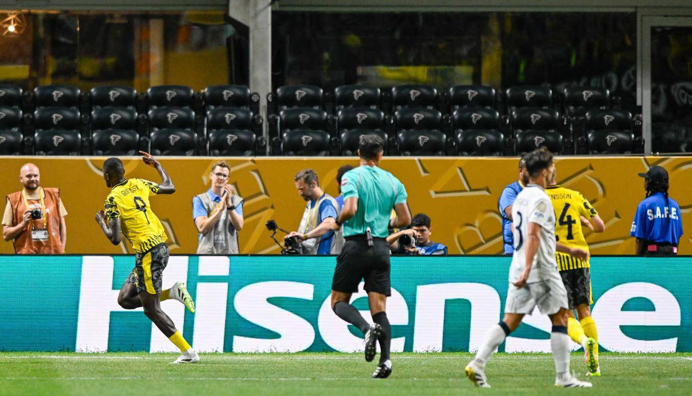 爱游戏视频-多特蒙德新赛季表现出色，引发热议