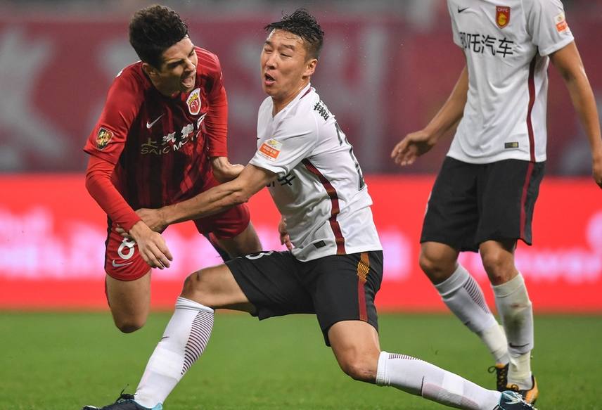 爱游戏登录-华夏幸福客场击败上港，豪取三分