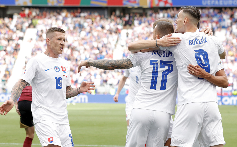 爱游戏培训-斯洛伐克在欧预赛中不敌保加利亚遭遇失利