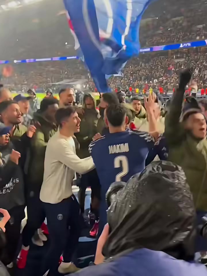 包含巴黎球员发挥全力,助球队实现逆转的词条 包含巴黎球员发挥全力,助球队实现逆转的词条