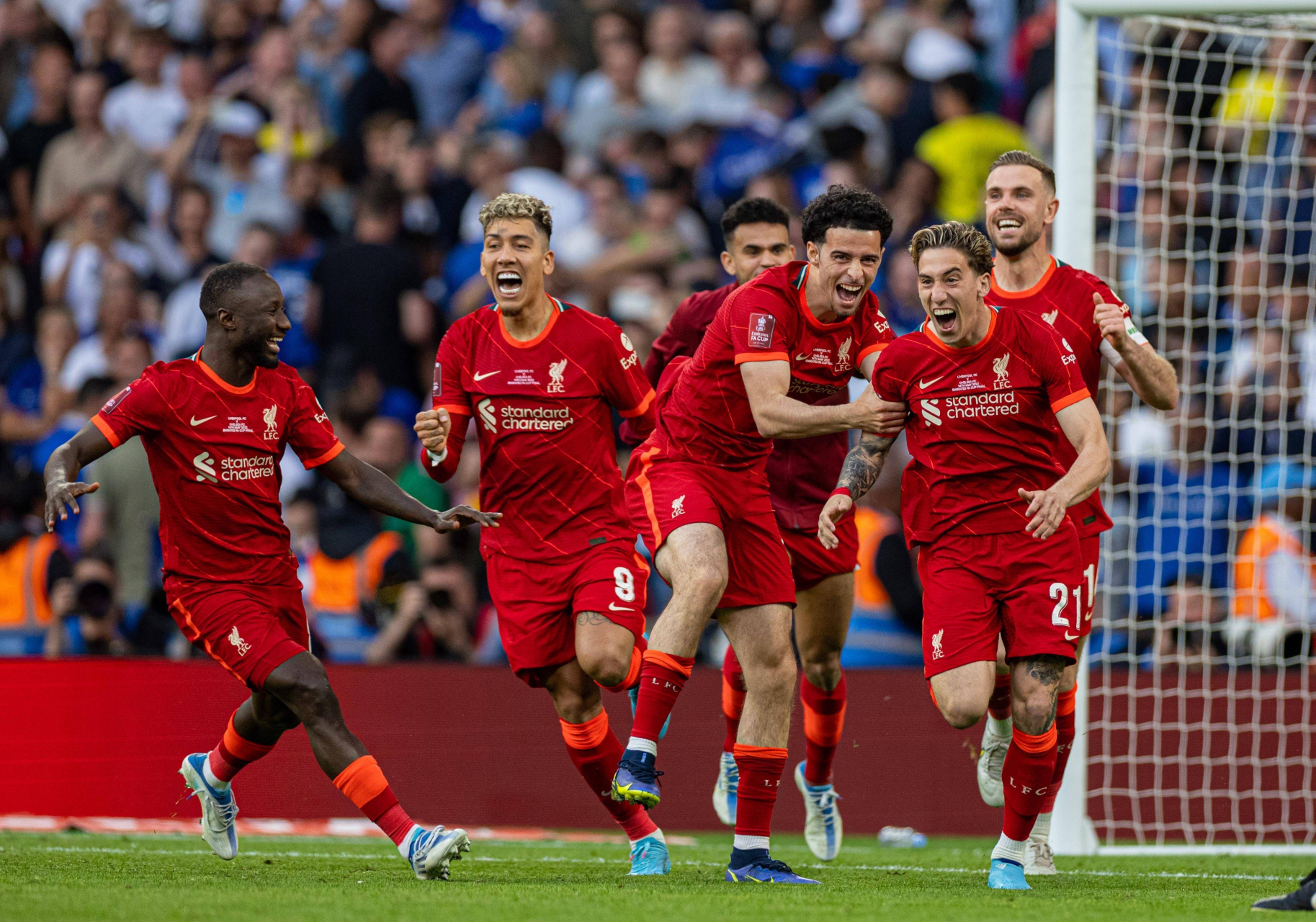 爱游戏网址-利物浦客场战平狼队，保持领先优势不被追赶