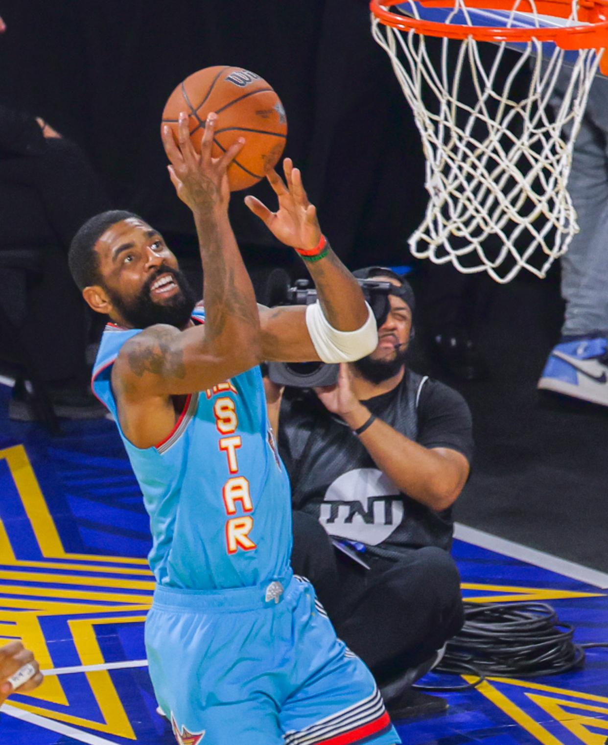 尼克斯新秀巴克利震撼全明星周末的简单介绍 尼克斯新秀巴克利震撼全明星周末的简单介绍