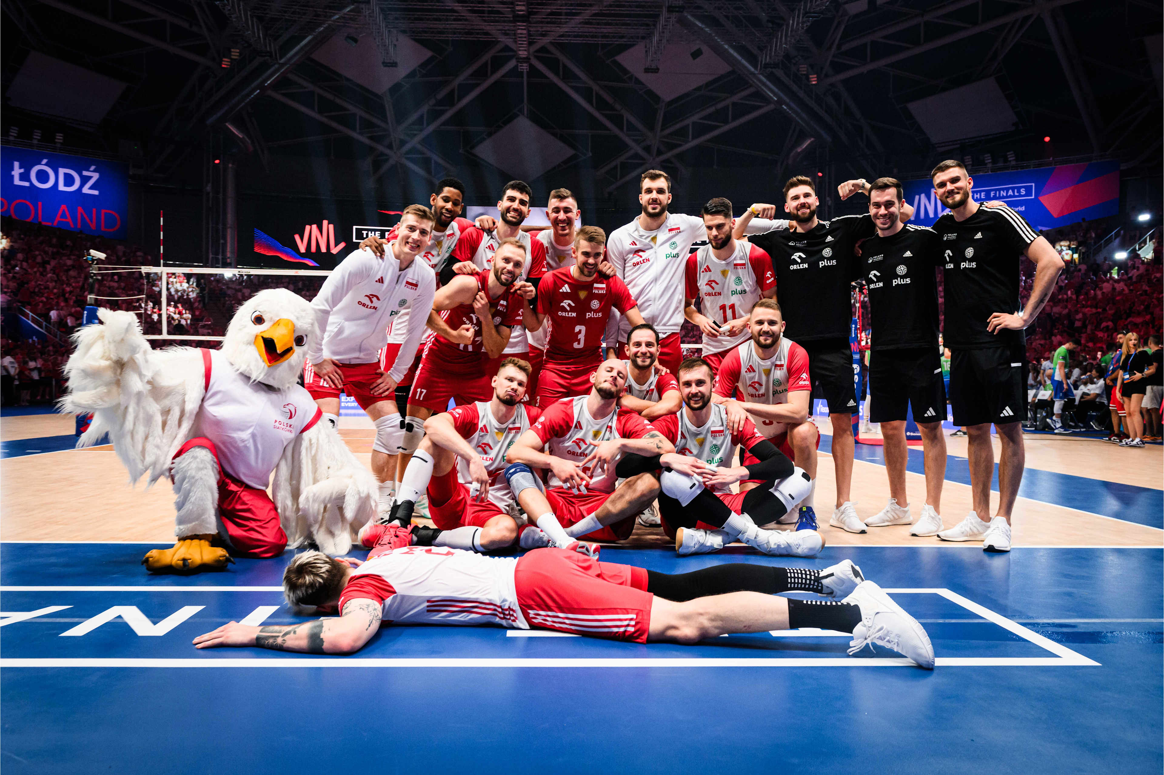 斯洛文尼亚队精诚团结，欧洲国家杯战场信心百倍！的简单介绍