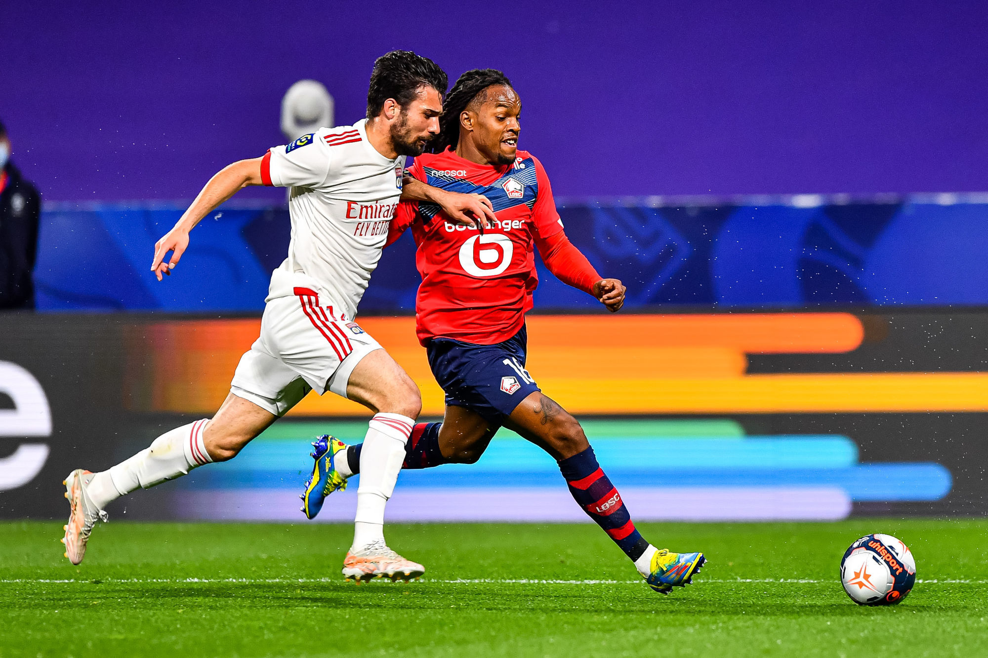 爱游戏亚洲官网-里尔豪取连胜，稳坐联赛榜首的简单介绍