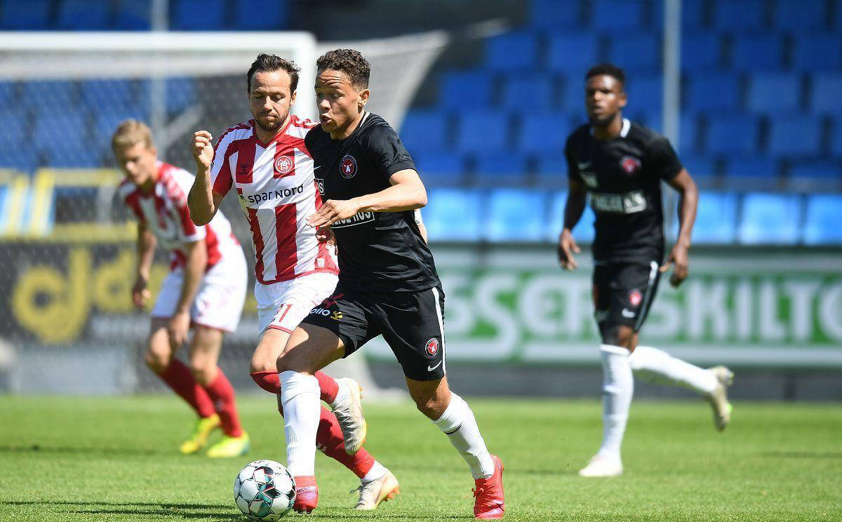 阿贾克斯险胜对手,欧冠决赛前途光明的简单介绍 阿贾克斯险胜对手,欧冠决赛前途光明的简单介绍