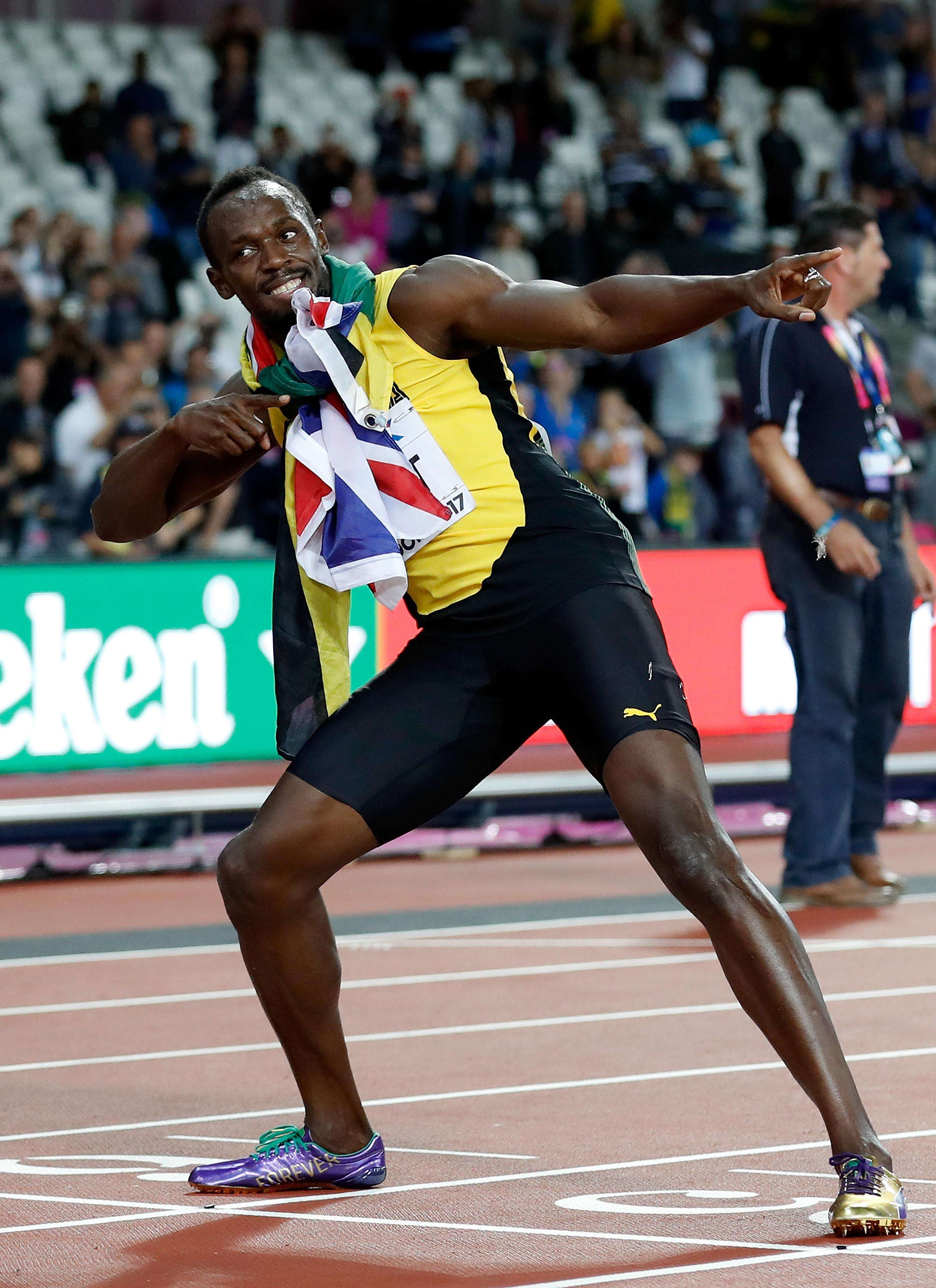 爱游戏链接-新西兰女子自行车选手实力出众，勇夺第一名的简单介绍