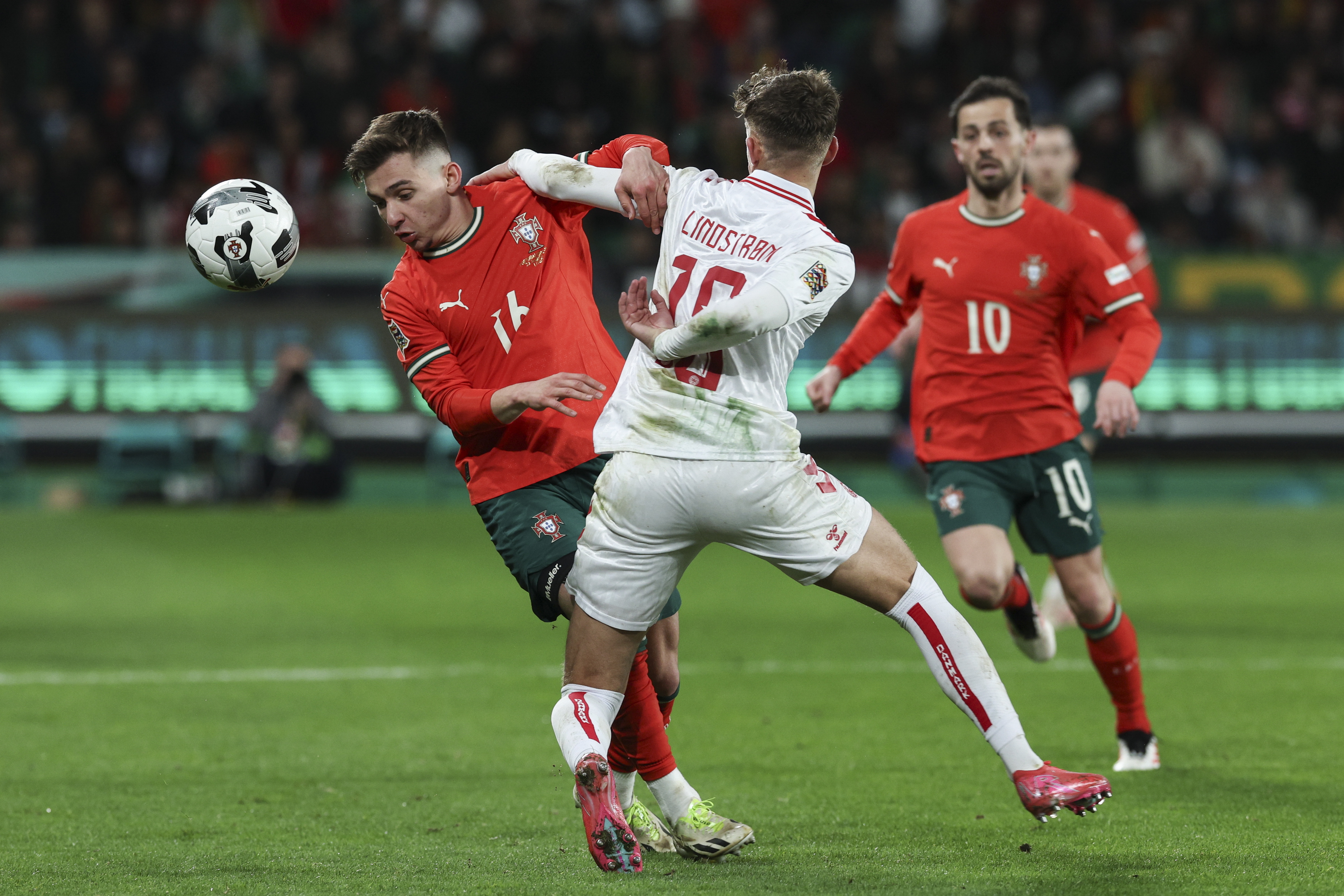 爱游戏入口-俄罗斯力克葡萄牙，晋级八强赛