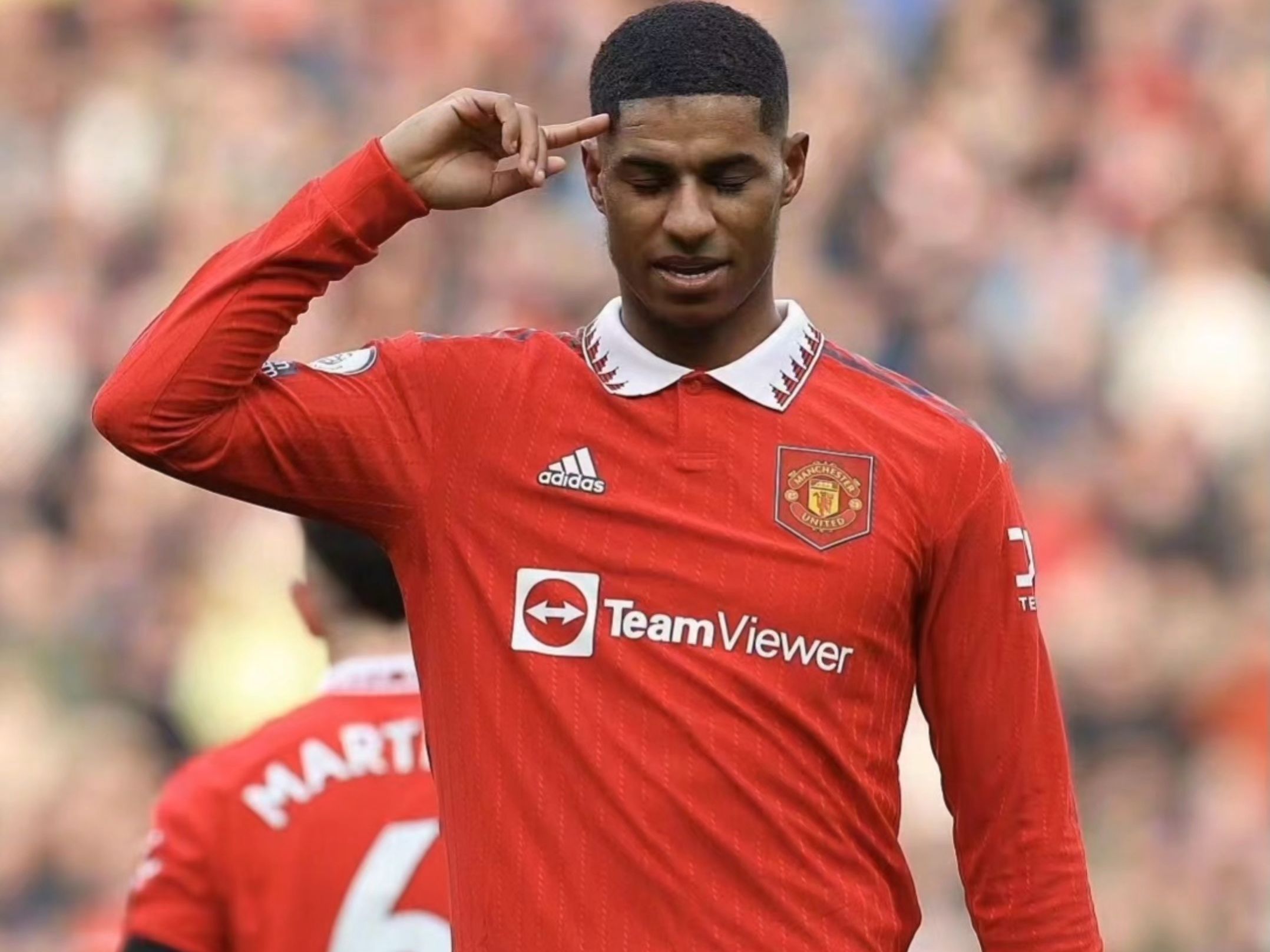 曼联客场落败巴塞罗那，战绩落后